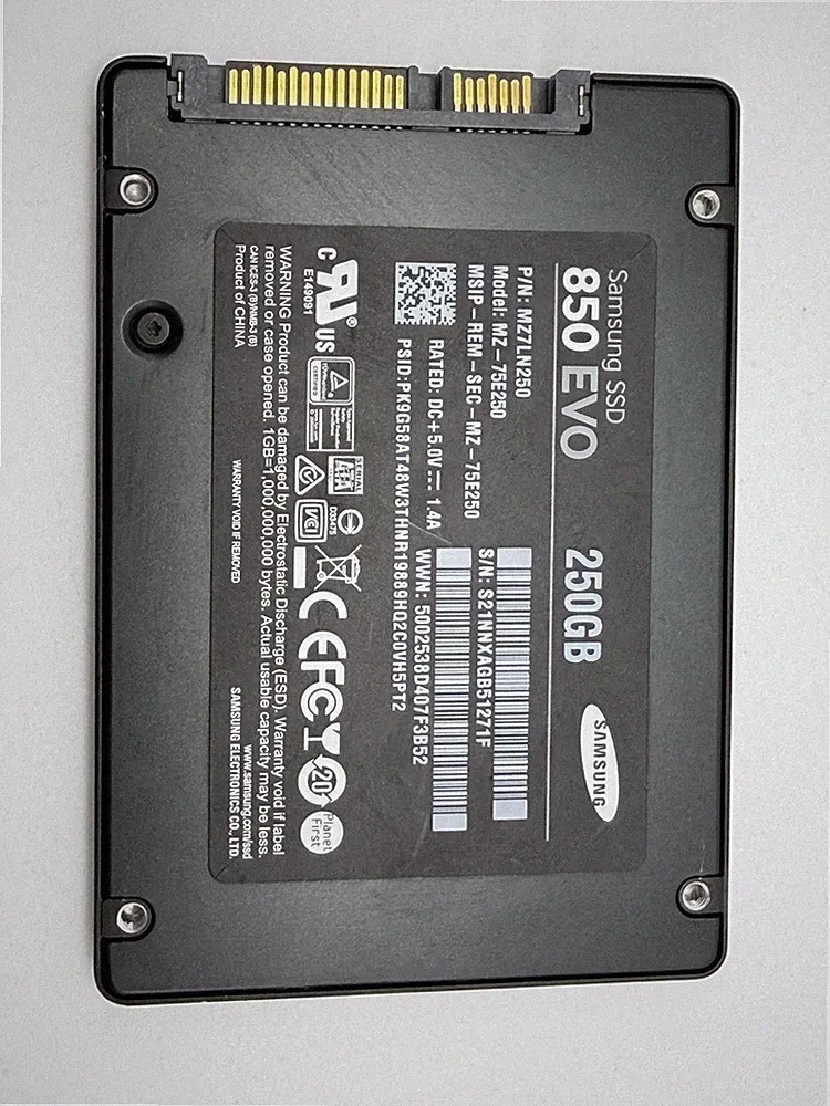 250GB / 256GB SATA 2.5" SSD - Mixed Brands, Tested/working HIHG Health, 1pc